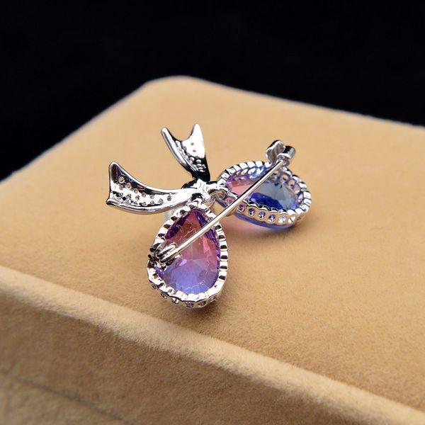 

cindy xiang 2 colors avaible cubic zirconia bow brooches for women omber color pin pearl jewelry copper material, Gray