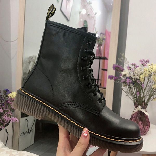 

martin bootsdr.martens female lace-up british wind 2019 new autumn and winter outdoor thick bottom original packaging simple tide boot, Black