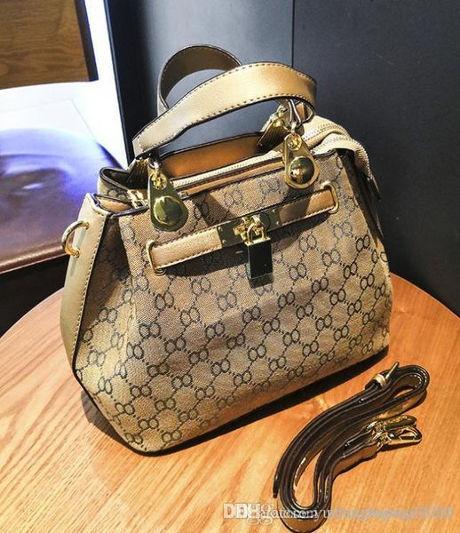 

2019 female new korean print canvas messenger bag fashion handbag shoulder atmosphere kelly bag