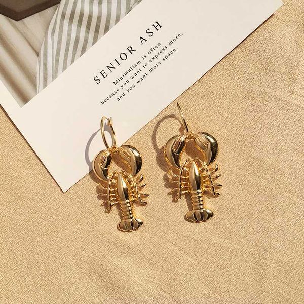 

lobster earrings exaggerated geometric space sense women's fashion christmas personality jewelry, Golden;silver