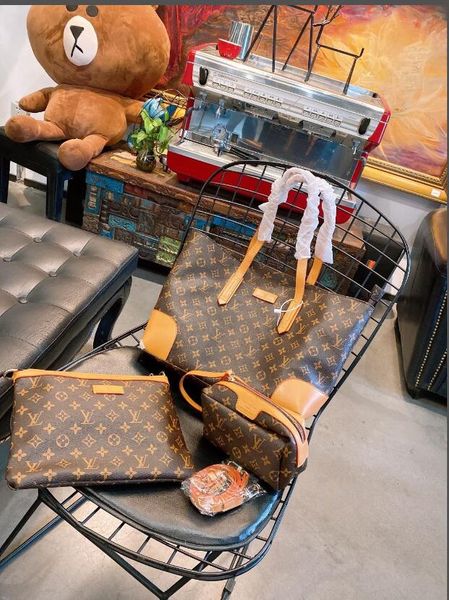 

дизайнер к 2020 году новые горячие продажи классический женщин большой емкости трех частей сумка женская дикий сумка высокое качество свобод