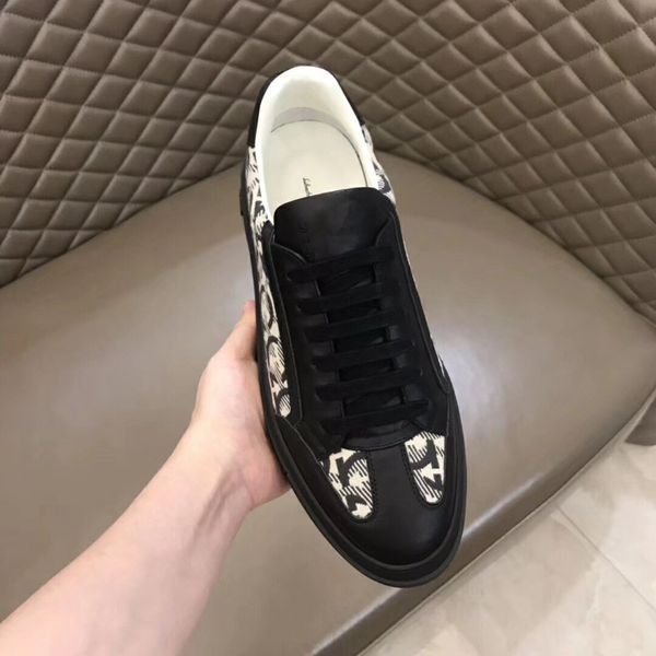 

2020 new summer men's casual sports, high-end designer fashion wild casual shoesaa