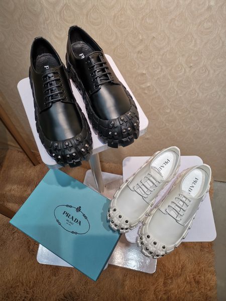 

new fashion boots luxury women's shoes comfortable non-slip wear-resistant casual shoes ladies rivet leather shoes, Black