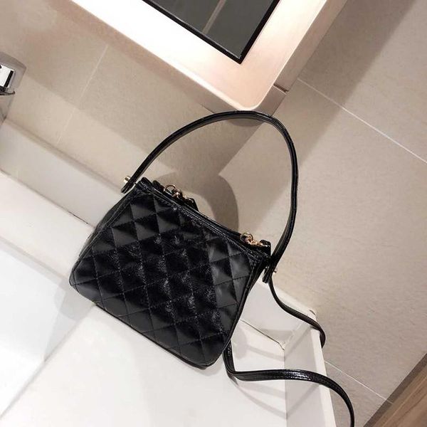 

this year chun xia ms new single shoulder slope soft leather bag ladies casual bags hand-held shoulder bag