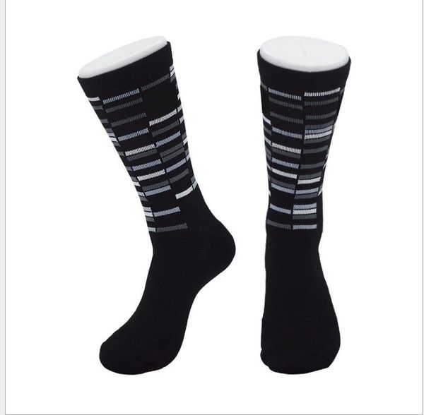 

2019 sweat-absorbent non-slip towel bottom men's basketball socks in the tube, Black