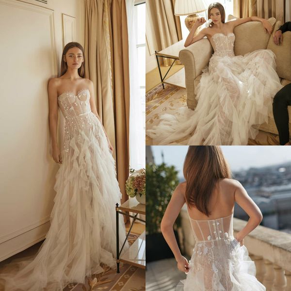 2020 Abiti da sposa romantici in pizzo Sweetheart Illusion Boning esposto Tulle Ruffles Abiti da sposa Abito da sposa sexy senza schienale in spiaggia