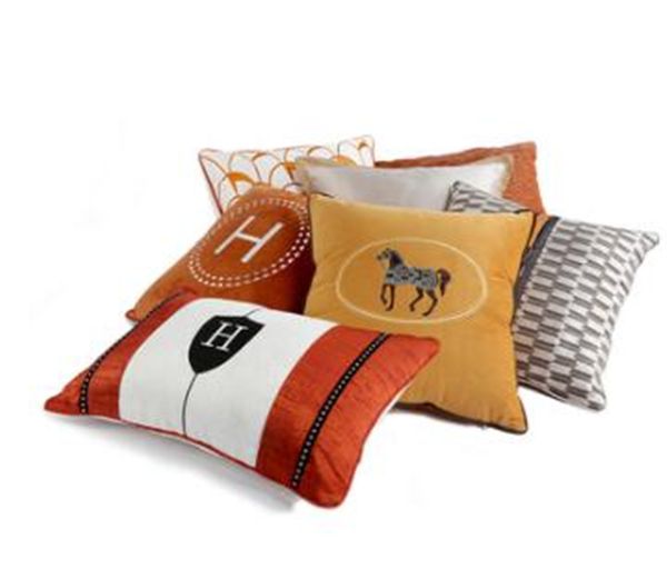 Neworange Light Luxurious Modern Pillow H Brand Model Room Bed
