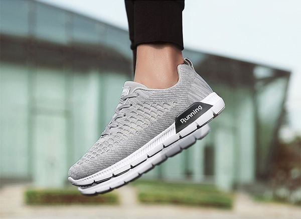 

2020 fashion men shoes mesh breathable sneakers walking male footwear new comfortable lightweight running shoes h202030200443-115, White;red
