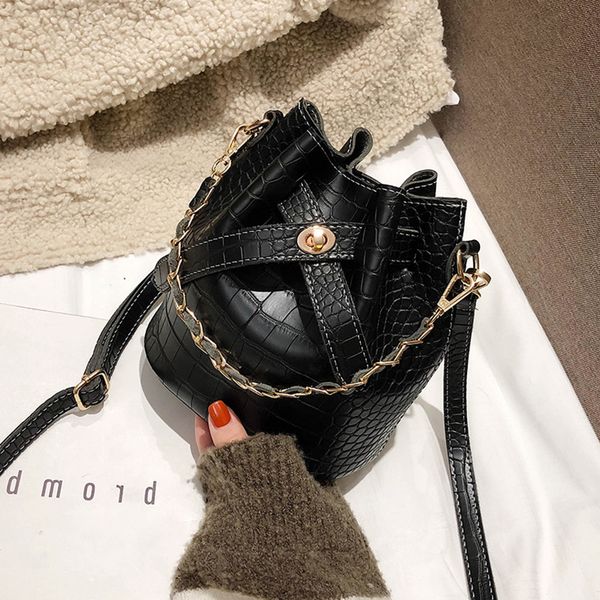 

chic chain women's handbags fashion crocodile shoulder crossbody bags for women simple pu solid bucket bag ladies messenger bags