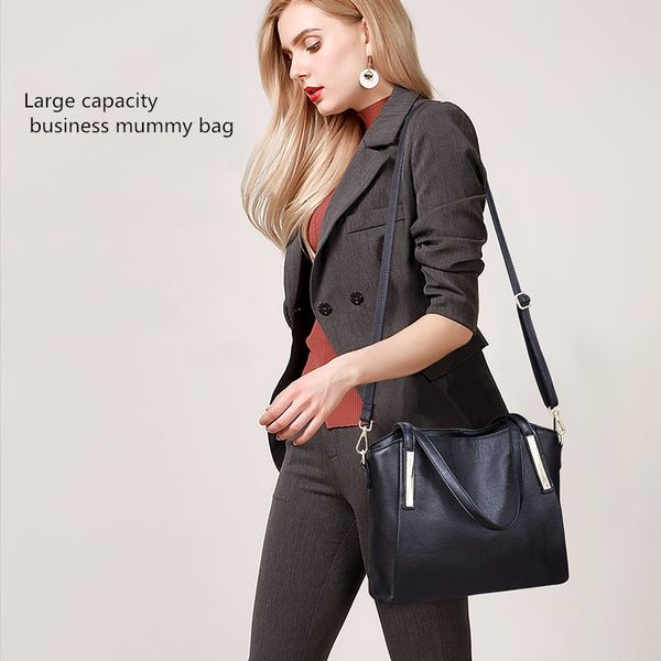

fashion designer luxury women's bag 2019 new first layer cowhide shoulder messenger bag atmospheric mom soft leather handbag