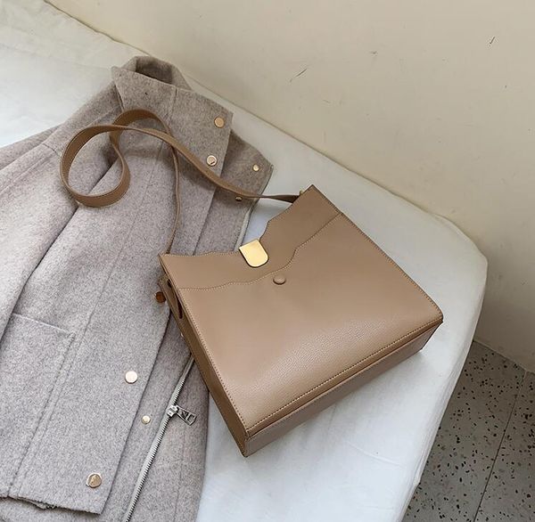 

high-grade bag foreign gas female bag 20120 new style style all build simple sense to cross body contracted vogue one shoulder bag