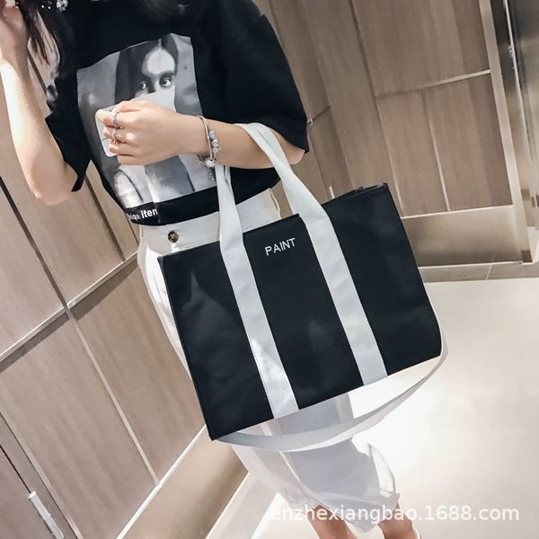 

2020 spring and summer new bag casual large-capacity canvas messenger bag female tide fashion can be hand-laden shoulder
