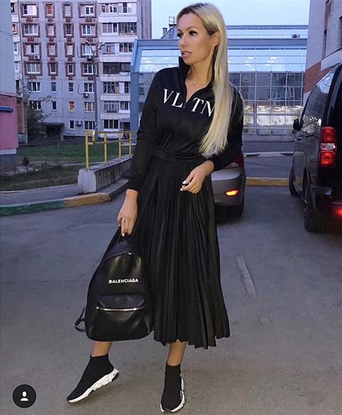 

1214 2020 Runway Spring Бесплатной доставки платья Щитовой линии отворот шея длинного рукав черное Письмо MINGHAN