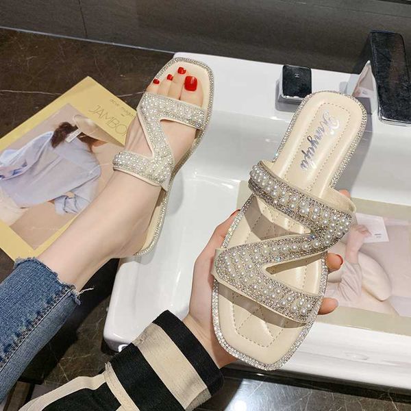 

pearl rhinestone sandals and slippers women wear fashionable sandals 2020 summer new flat leopard soft bottom shoes, Black