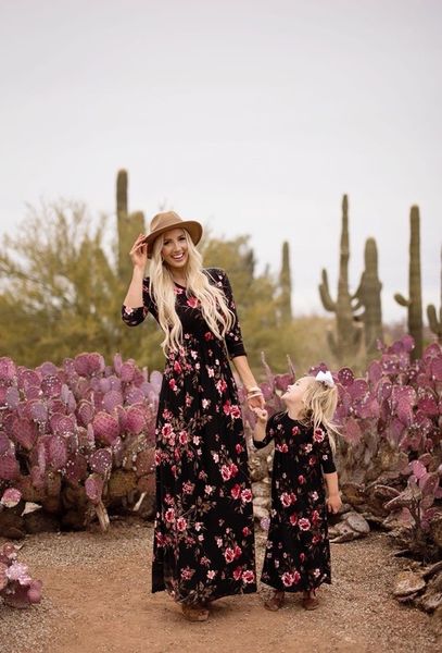 

2019 new mother-daughter flower printed dresses and skirts black parents'and children's dresses long sleeves red flowers mom and m, Blue