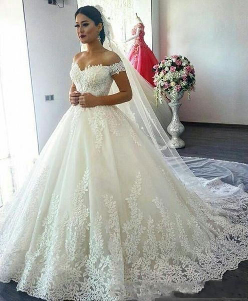 Abiti da sposa principessa autunno 2019 di alta qualità Abiti da sposa con spalle scoperte Scollatura con lacci sul retro Graziosi abiti da ballo in pizzo e tulle bianchi