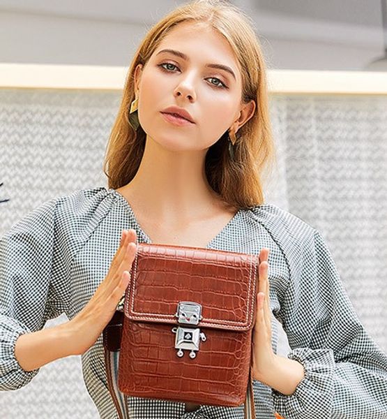

2020 new designer handbags spring and summer wild fashion designer bags shoulder design crossbody bag
