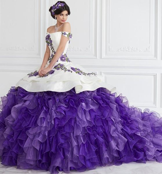 

gorgeous floral appliqued ball gown quinceanera dresses beaded off the shoulder neck prom gowns court train organza tiered sweet 15 dress, Blue;red