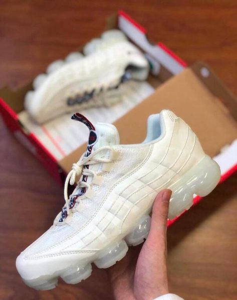 

Fa hion ca ual hoe de igner hoe og men luxury de igner men red neon white man hoe