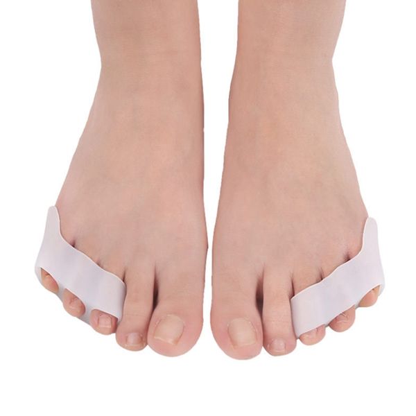 Spedizione gratuita Silicone Toe Separator Bretelle per piedi Supporto 3 fori Toe Varus Corretcor per sovrapposizione Toe Cura dei piedi