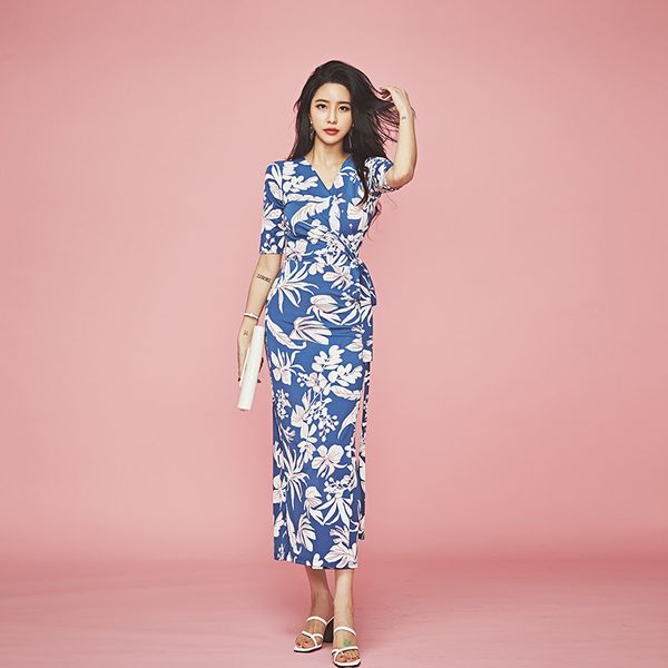 

2019 new style korean-style women's wear elegant v-neck lace-up corset printed long slim dress, White;black