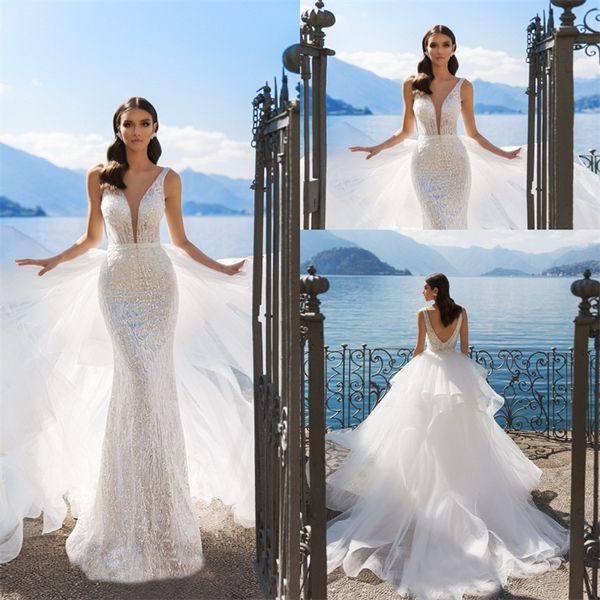 

2020 v neck mermaid wedding dresssleeveless sequins appliqued tiered skirts sweep train bridal gown backless custom made vestidos de novia, White