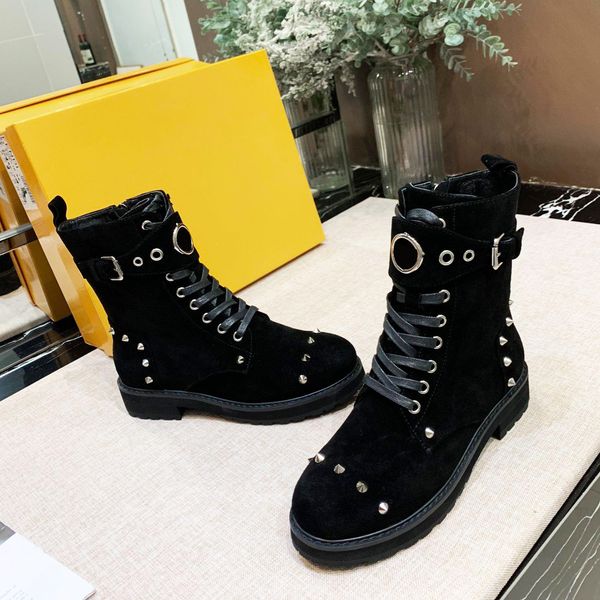 

2019 autumn and winter explosions wild fashionable women 8-inch booties shoes black boots factory direct original packaging