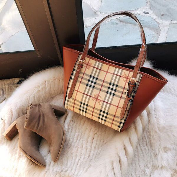 

new fashion plain patchwork shoulder bag leisure shopping bag three colors