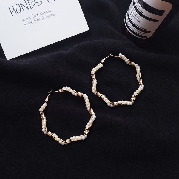 

fashion classic metal round women hoop earrings korean personality simple circle pearl earrings for female jewelry, Golden;silver