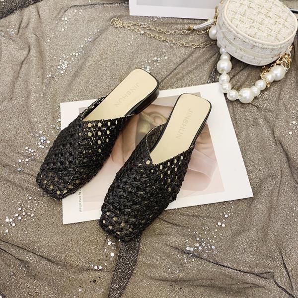 

shoes cover toe woman's slippers low slides mules for women 2020 fretwork heels shallow loafers fashion new summer flat luxury, Black