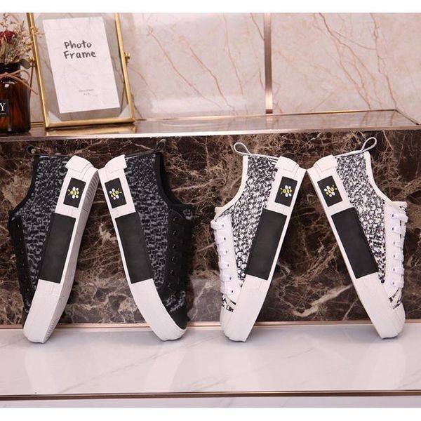 

letters technical canvas honeybee low sneakers in oblique mens designer shoes women fashion b22 b23 b24 b01 b02 sneakers shoes 35-45 rt7 d09, Black