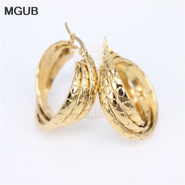 

2020 new stainless steel golden heart-shaped hoop earrings for women girls circle simple exaggeration personality wild lh792, Golden;silver