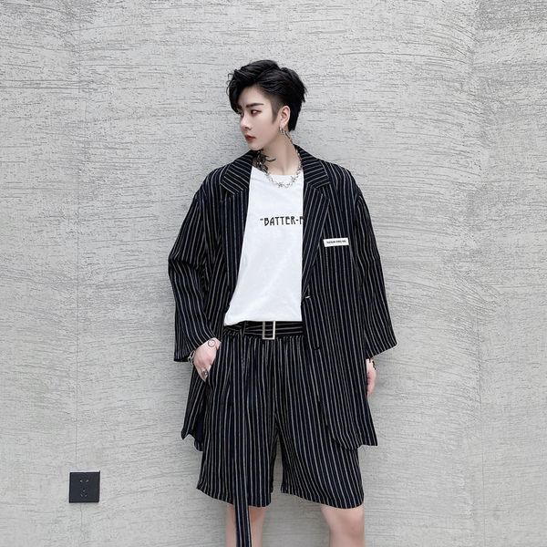 

ewq / men's wear summer new 2020 black striped shorts two pieces set for male loose notched collar loose set large size 9y2631, Gray