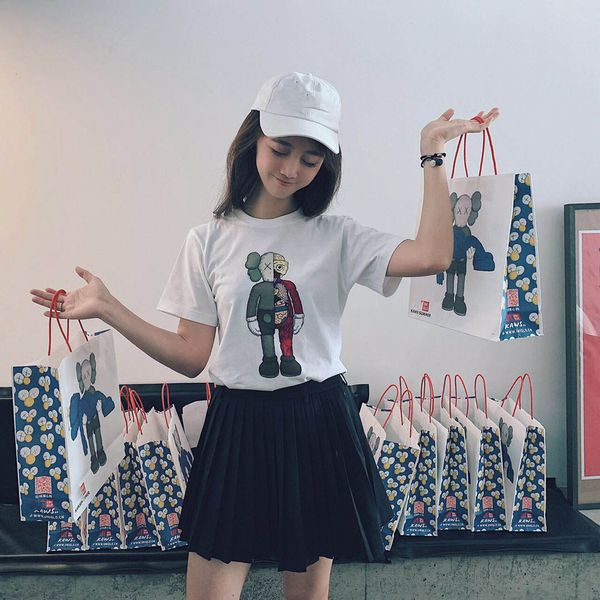 

2020 designer men women t-shirt high-quality cotton round neck kaws joint beautiful cartoon white fashion couple short sleeve s-xxl