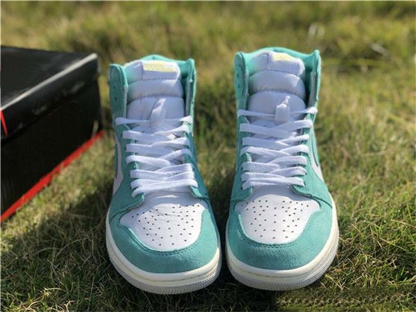 

2019 new turbo green basketball shoes 1 1s mens green white sports shoes fashion outdoor designer trainer sneakers 37-47