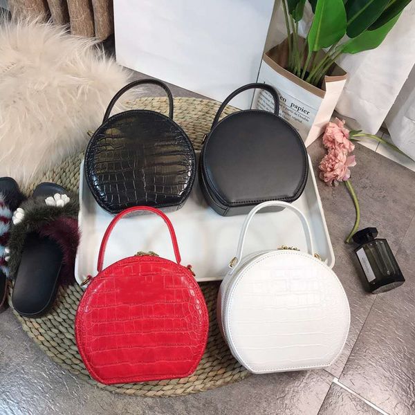 

designer round bag luxury shoulder bag designer wallet fashion women b letter brand genuine leather crossbody bag