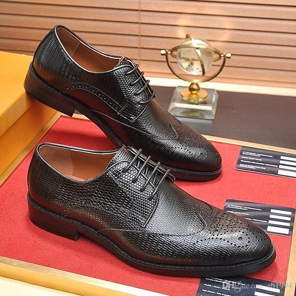 

new highquality leather mens fashion leather shoes lace up brock business dress men s oxford shoes men's formal shoes with origina, Black