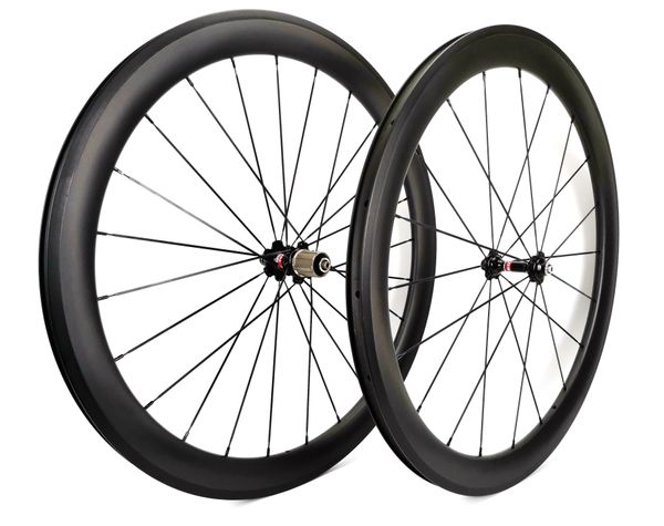 700c Rennrad-Kohlenstoff-Radsatz 50mm Tiefe 25mm Breite Klinscher-Kohlenstoffräder mit Novatec 271/372 Hubs, UD Matt-Finish