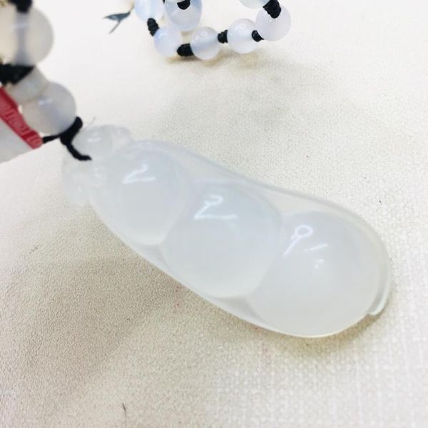 

natural brazilian jade jade carved white peas pendant with chalcedony bead necklace men's women's sweater chain, Silver