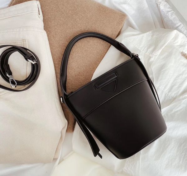 

2020 new designer luxury handbag bucket shoulder bag good match two-tone bags /*cfy2002262