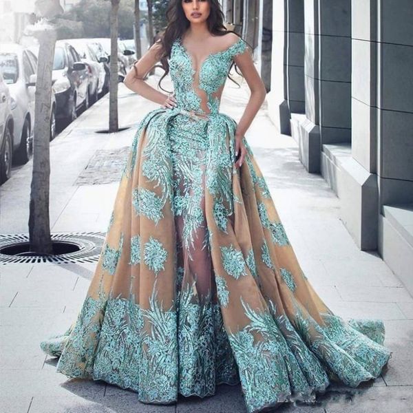 

2019 haute couture overskirt mermaid evening dresses with detachable train illusion neckline lace appliques long prom dress robe de soiree, Black;red