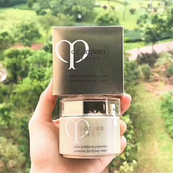 

New coming a quality japan cpb day cream and night cream beauty moi turizing cream 50ml hopping, White