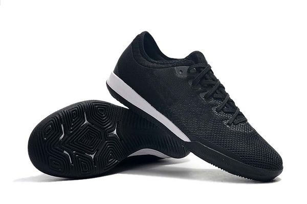 

2019 men knitted soccer shoes ic / tf soccer shoes black low help football shoes