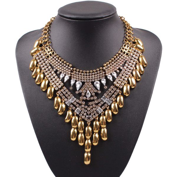 

2019 new arrival design fashion brand statement necklace for women chain alloy rhinestone crystal pendant necklace wholesale, Silver