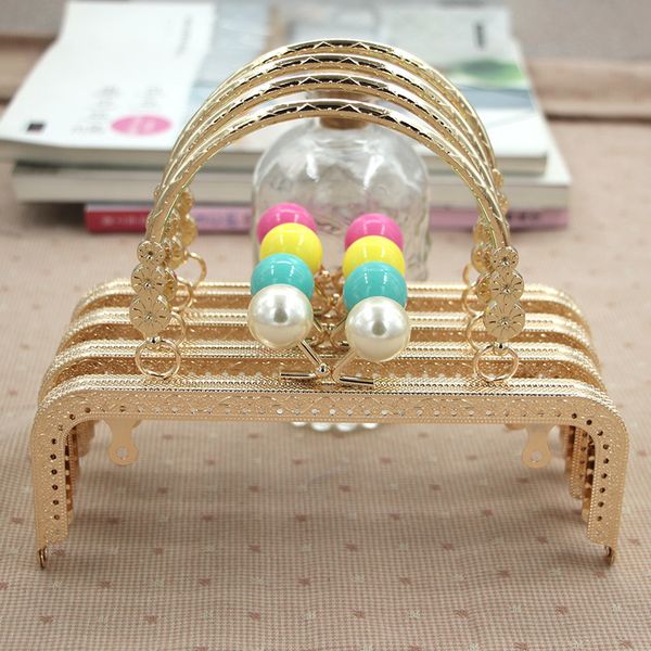 

k-680 will pearl square 18cm shallow golden screw head embossing candy head export of gold woman package send, Black