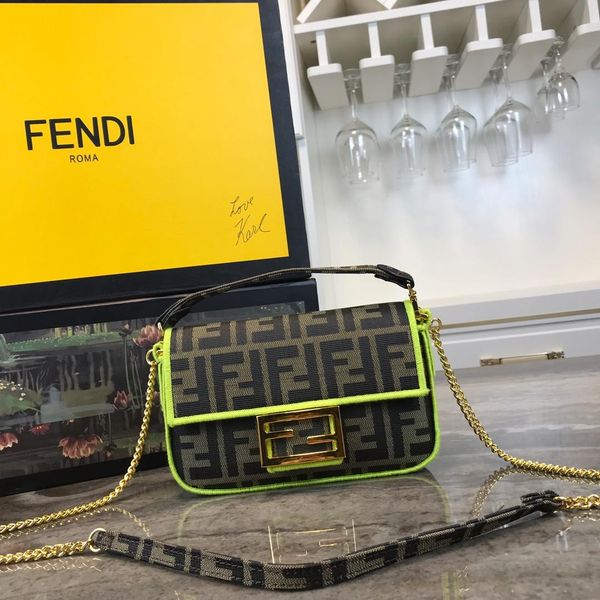

New fa hion pari letter color chain baguette bag hit color canva mall quare bag houlder me enger bag retro handbag