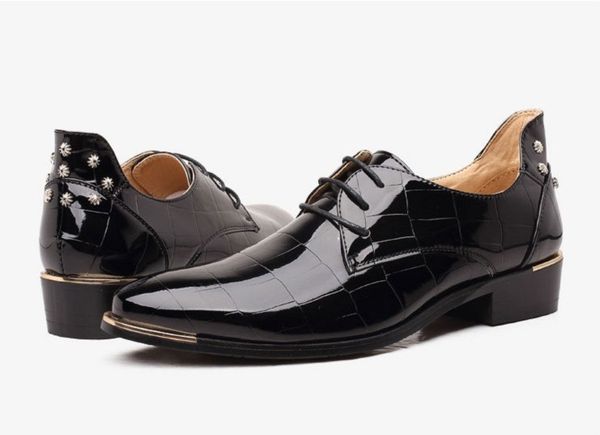 

дизайнер заклепки мужчины плоский dance party платье обувь лакированная кожа остроконечные toe церемония венчания марка повседневная обувь д, Black