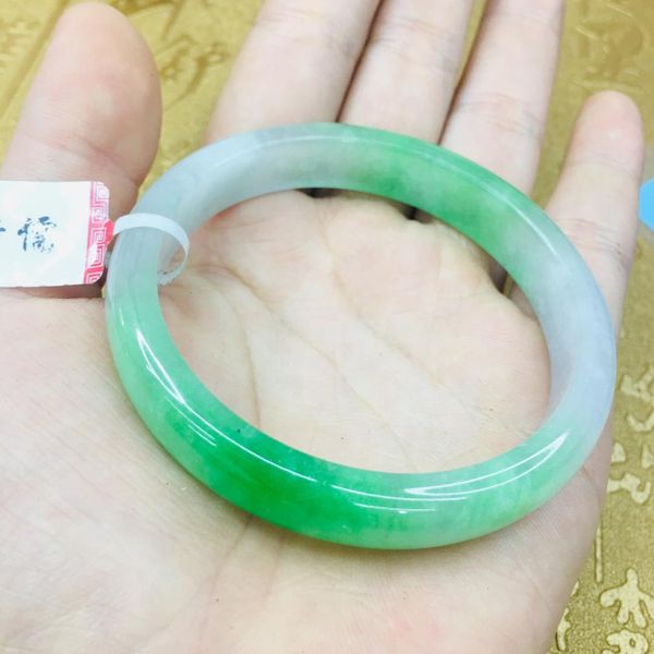 

отправить сертификат из натуральных жадеитовых браслетов резные наполовину зелёные 54-61мм двухцветный женский принцесса нефритовый браслет, Golden;silver