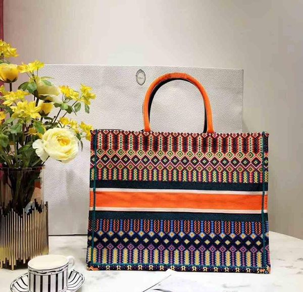 

New european tyle cla ic ladie tote handbag houlder bag hopping bag pure noble oft making pari upermodel catwalk how