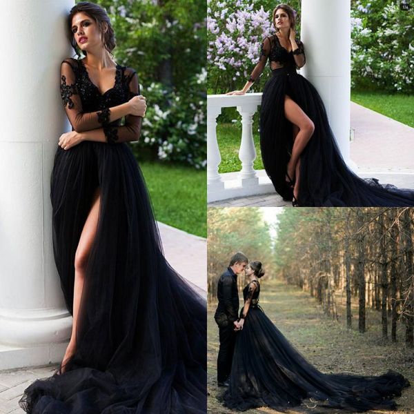 Country Rustic Country Black Gothic Wedding Dresses V Neck Illusione Top Top Lace Long Abito Fall Tulle Abito da sposa Abito lungo treno sexy High SL285J